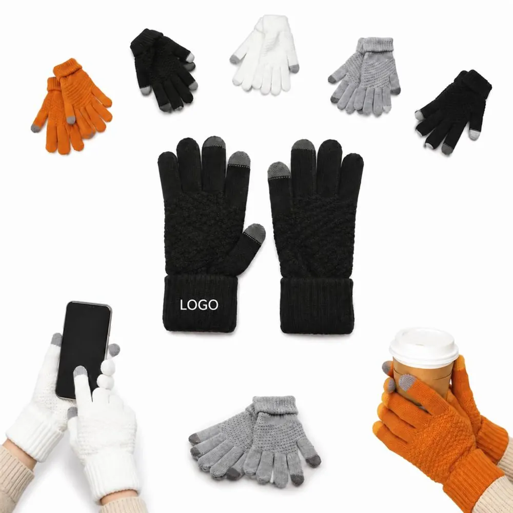 Touchscreen Thermal Gloves with Conductive Fingertips